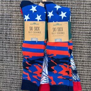 Northeast Outfitters Men's Patriotic Ski Socks